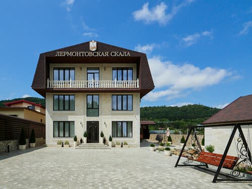 Внешний вид отеля Лермонтовская скала в Кисловодске