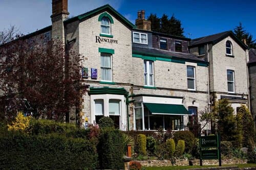 Внешний вид отеля Raincliffe Hotel