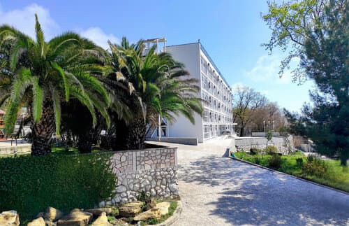 Внешний вид отеля Ларимар в Лазаревском внутригородском районе