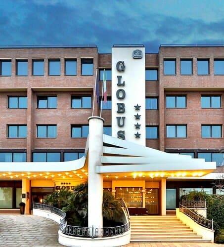 Внешний вид отеля Best Western Hotel Globus City