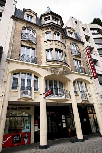 Внешний вид отеля Hotel Cecyl Reims Centre в Реймсе
