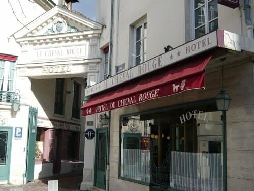 Внешний вид отеля Hotel du Cheval Rouge