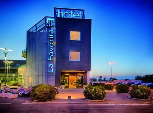 Внешний вид отеля Hotel La Favorita в Мантуе