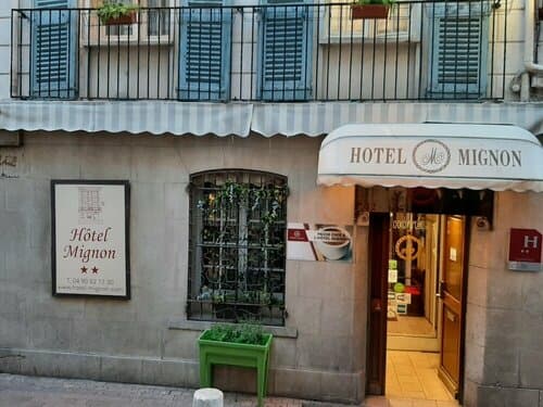 Внешний вид отеля Hotel Mignon в Авиньоне