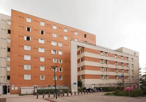 Внешний вид отеля Séjours & Affaires Charles de Gaulle