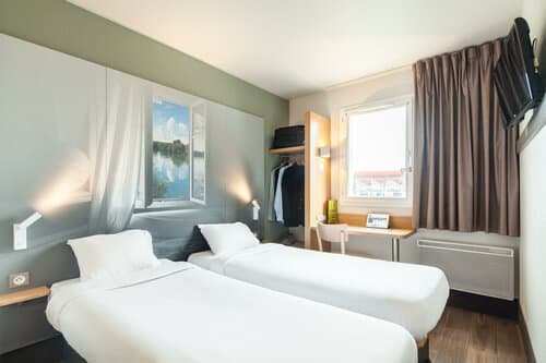 Внешний вид отеля B&b Hotel Evry Lisses 1