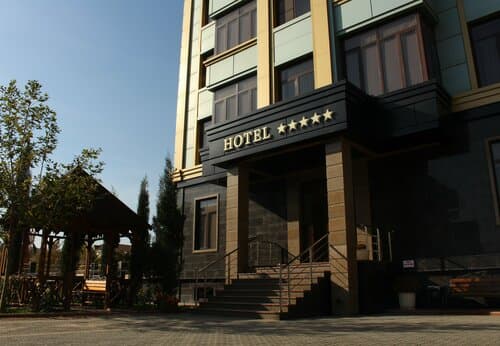 Внешний вид отеля Аль Фирай в Махачкале