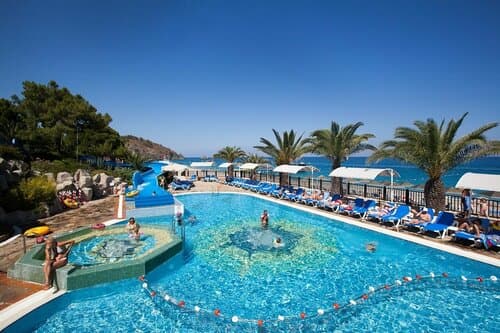 Внешний вид отеля Pirate's Beach Club