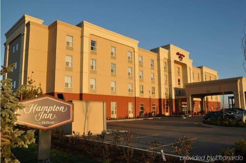 Внешний вид отеля Hampton Inn by Hilton Edmonton/South, Alberta, Canada в Эдмонтоне