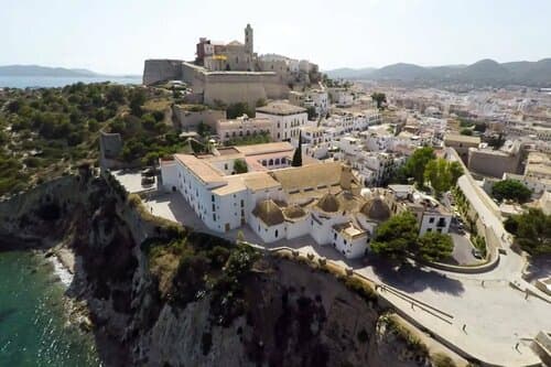 Внешний вид отеля Mirador de Dalt Vila – Relais & Chateaux