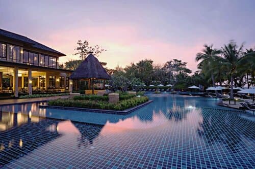 Внешний вид отеля Movenpick Asara Resort & SPA Hua Hin в Хуахине