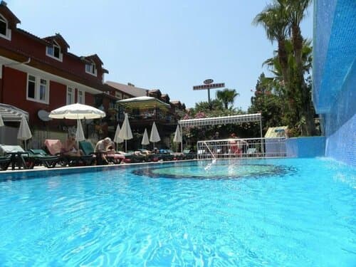 Внешний вид отеля Tonoz Beach Hotel