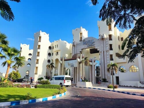 Внешний вид отеля Royal Lagoons Resort & Aquapark в Хургаде