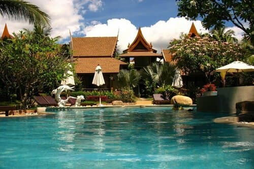 Внешний вид отеля Thai House Beach Resort в Ламае