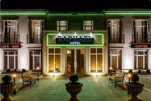Внешний вид отеля Рафаэль в Нальчике