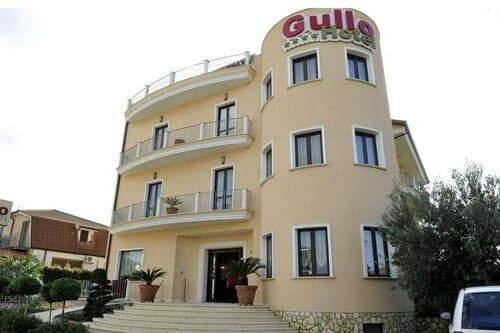 Внешний вид отеля Hotel Gullo