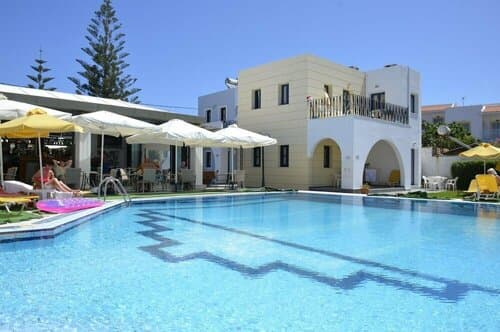 Внешний вид отеля Artemis Apartments