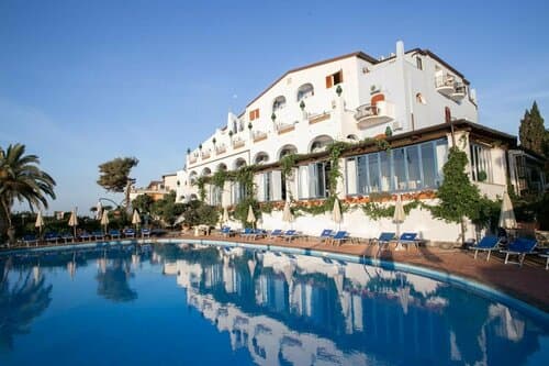 Внешний вид отеля Arathena Rocks Hotel