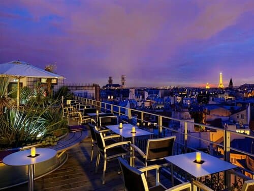 Внешний вид отеля Hotel Dame des Arts в Квартале Монне