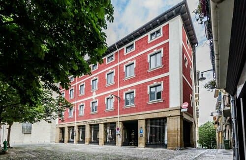 Внешний вид отеля Pamplona Catedral Hotel