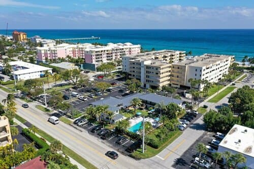 Внешний вид отеля Tropic Isle Beach Resort