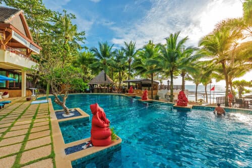 Внешний вид отеля Andaman White Beach Resort в Чонге Тале