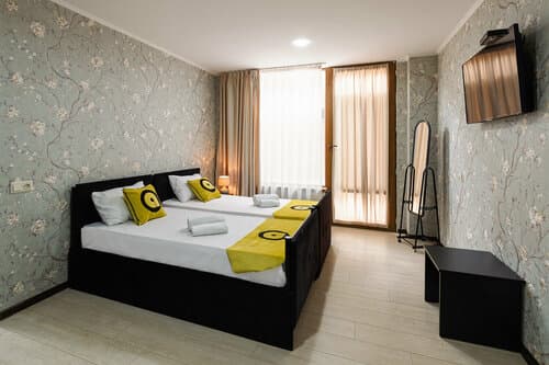 Внешний вид отеля Aura Plaza в Тбилиси