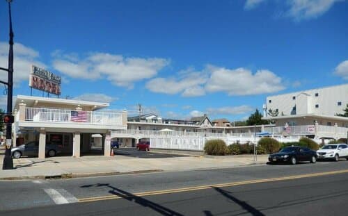 Внешний вид отеля Sifting Sands Motel