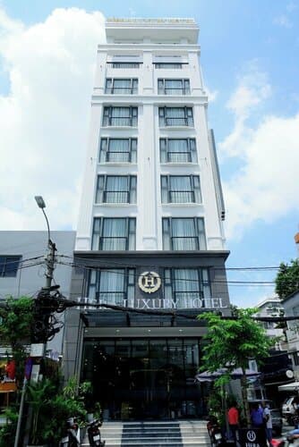 Внешний вид отеля Hera Luxury Hotel в Хошимине