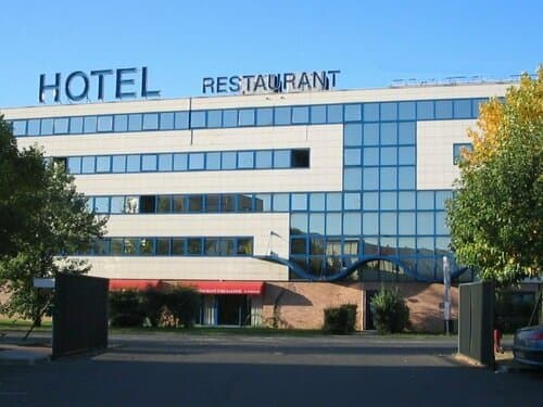Внешний вид отеля Eurohotel Aéroport Paris Orly в Френе