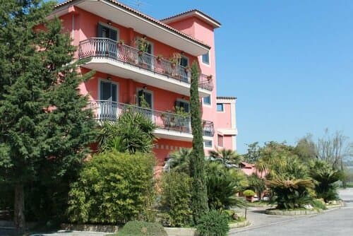 Внешний вид отеля Hotel Tiro a Volo