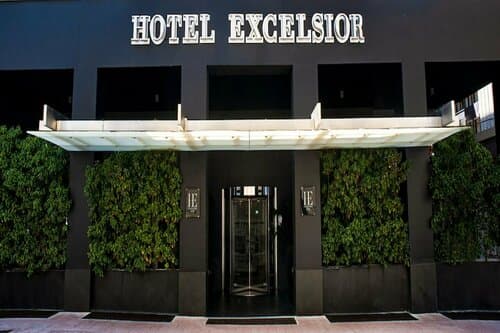 Внешний вид отеля Hotel Excelsior Bari в Барях