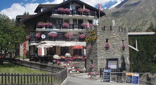 Внешний вид отеля Hotel-Apart La Gorge