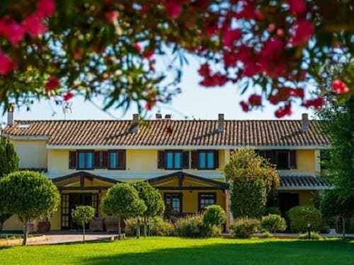 Внешний вид отеля Is Benas Country Lodge
