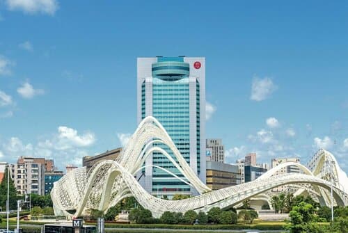 Внешний вид отеля Ramada Plaza Wuhan Optics Valley
