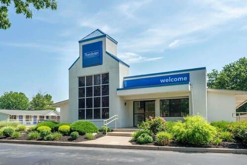 Внешний вид отеля Travelodge by Wyndham Essington Philadelphia Airport