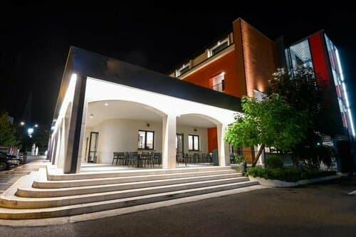 Внешний вид отеля BHotel