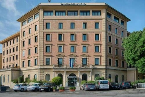 Внешний вид отеля Nh Siena