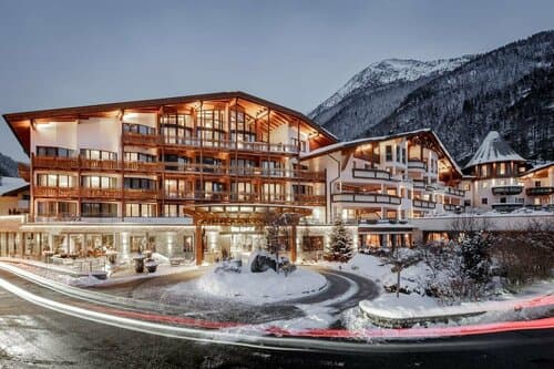 Внешний вид отеля Das Central - Alpine. Luxury. Life, Sölden в Зёльдене