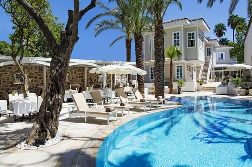 Внешний вид отеля Elegance East Hotel