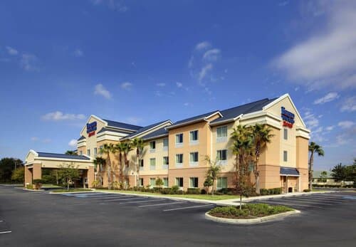 Внешний вид отеля Fairfield Inn & Suites by Marriott Sarasota Lakewood Ranch