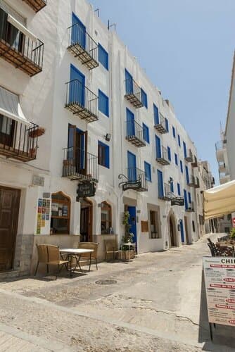 Внешний вид отеля Pensión Restaurante Chiki в Пеньисколе