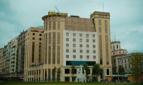 Внешний вид отеля Hotel Bahia в Сантандере