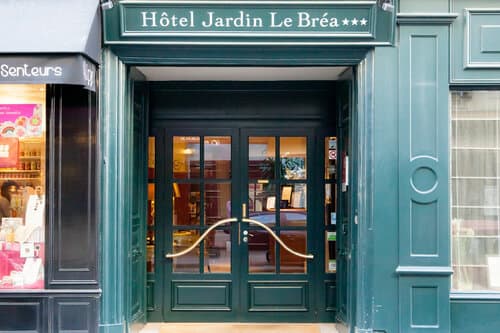 Внешний вид отеля Hotel Jardin Le Brea в Париже