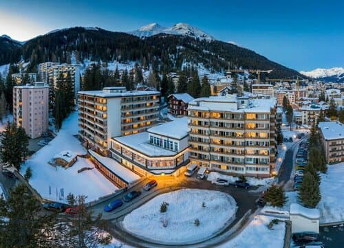 Внешний вид отеля Mountain Plaza Hotel