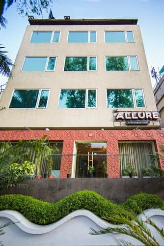 Внешний вид отеля The Grand Orion Greater Kailash в Делях