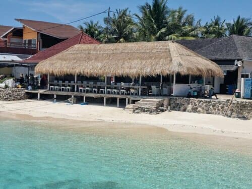 Внешний вид отеля Kura Kura Beach Resort в Ломбоке Утаре