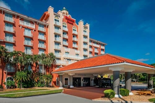 Внешний вид отеля Sheraton Suites Fort Lauderdale at Cypress Creek в Форт-Лодердейле