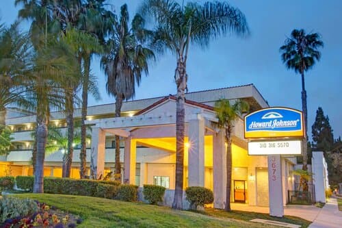 Внешний вид отеля Howard Johnson by Wyndham Torrance