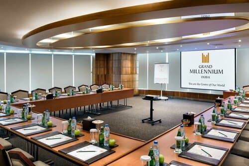 Внешний вид отеля Grand Millennium Dubai